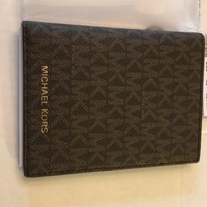 Michael Kors passport wallet new